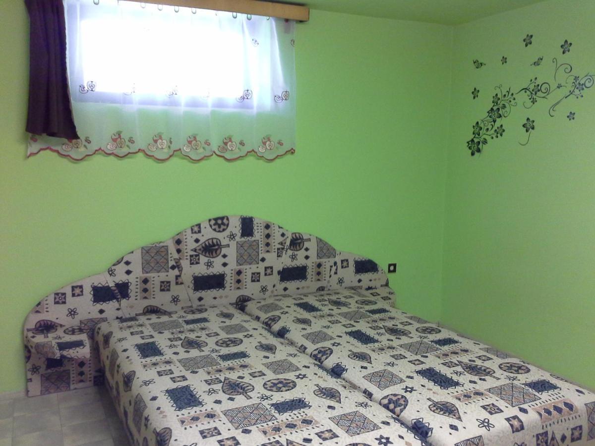 Utulny Privat Appartement Veľký Meder Buitenkant foto