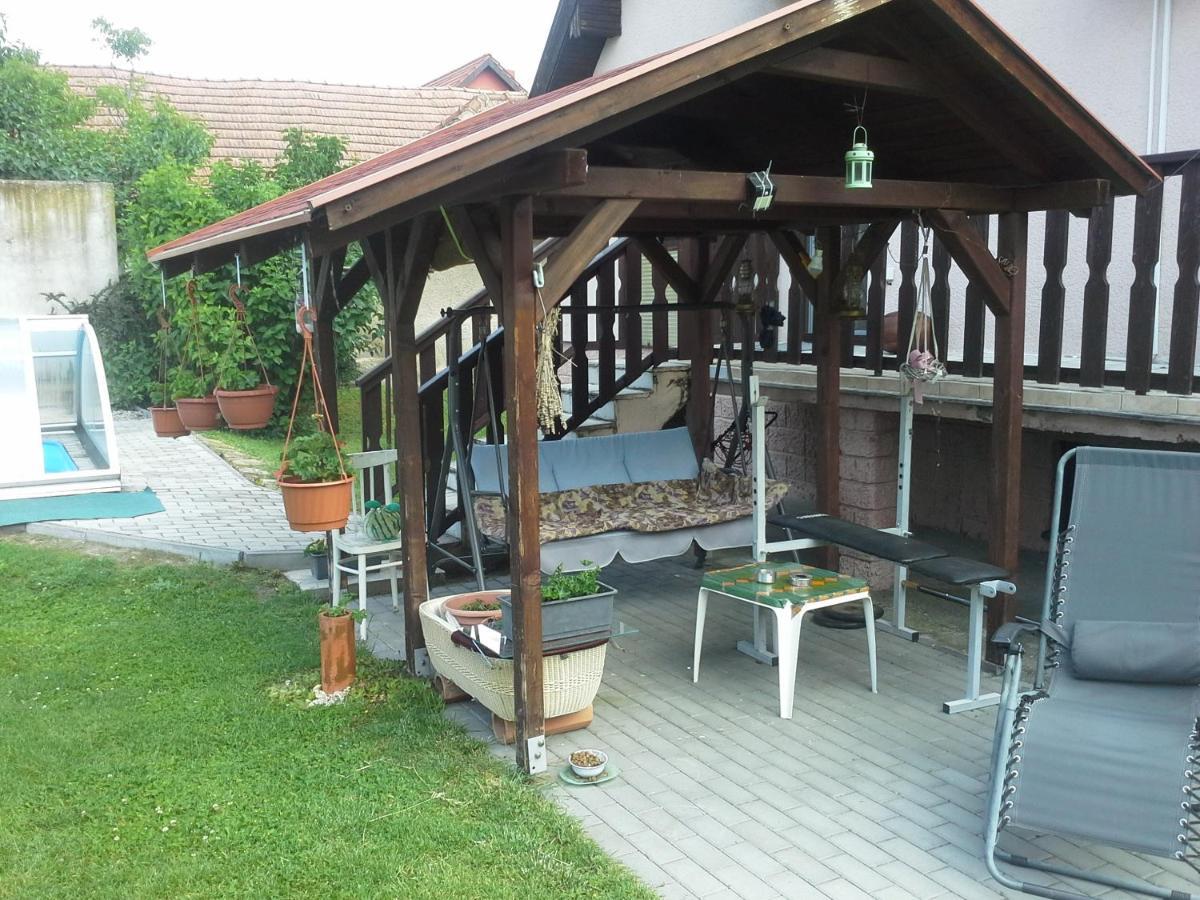 Utulny Privat Appartement Veľký Meder Buitenkant foto