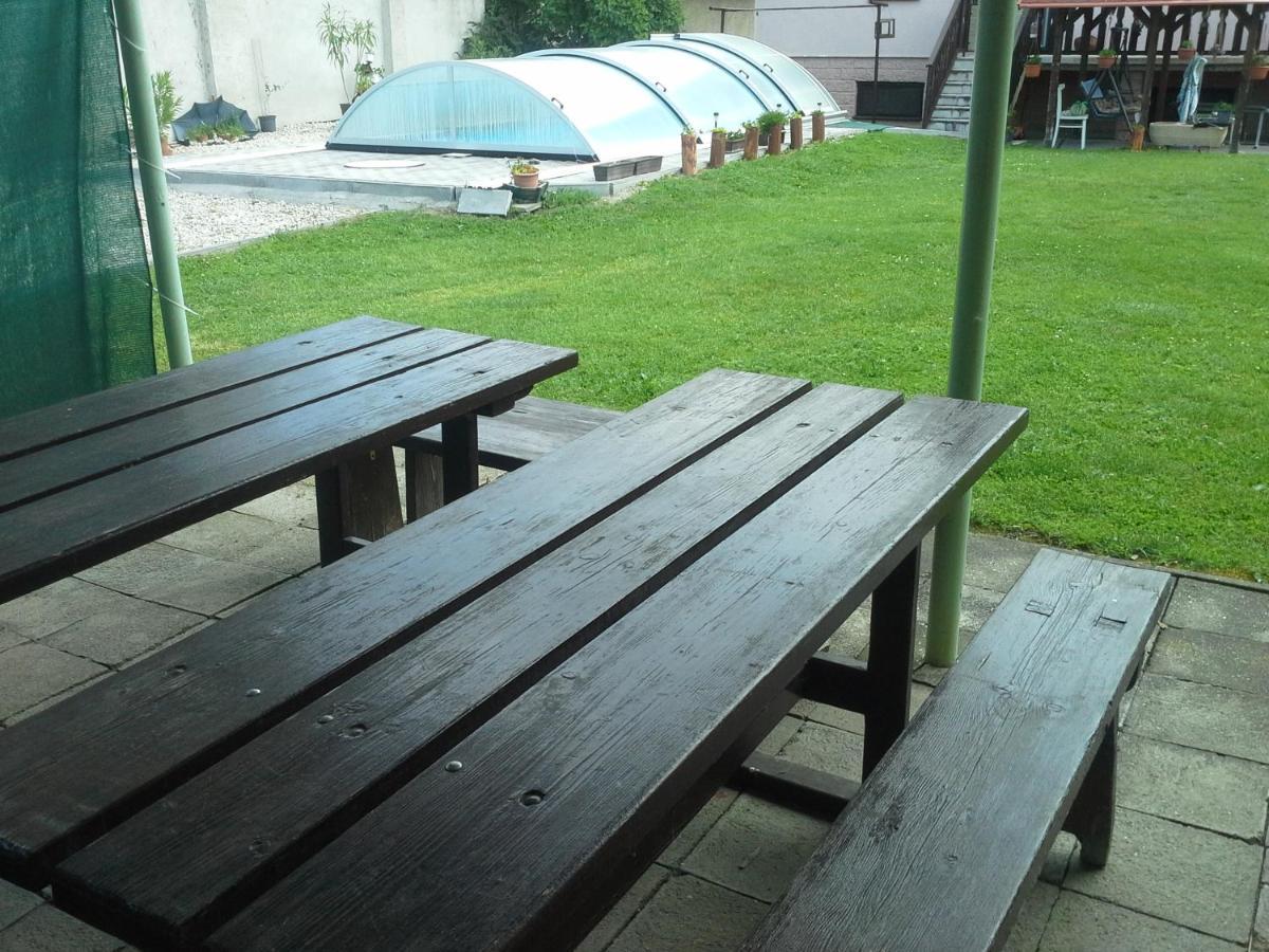 Utulny Privat Appartement Veľký Meder Buitenkant foto