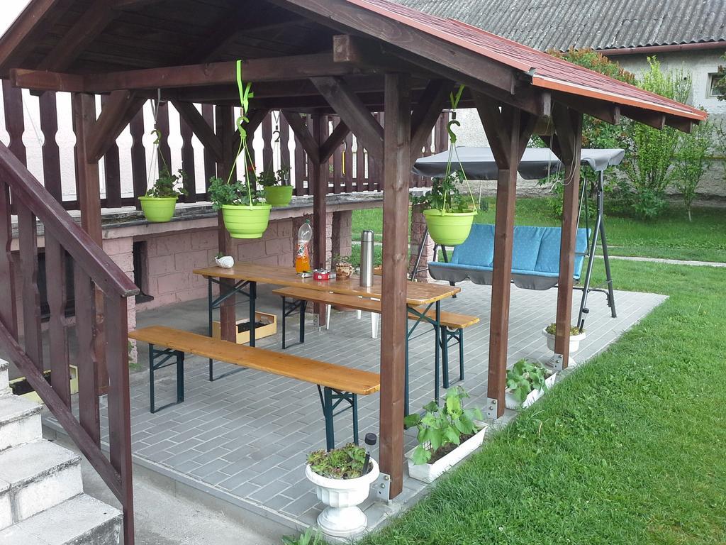 Utulny Privat Appartement Veľký Meder Buitenkant foto
