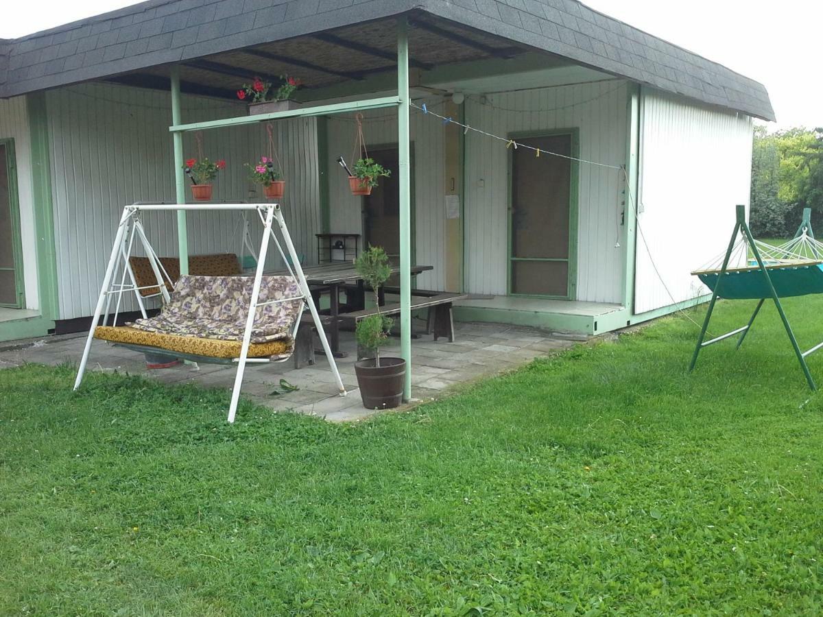 Utulny Privat Appartement Veľký Meder Buitenkant foto